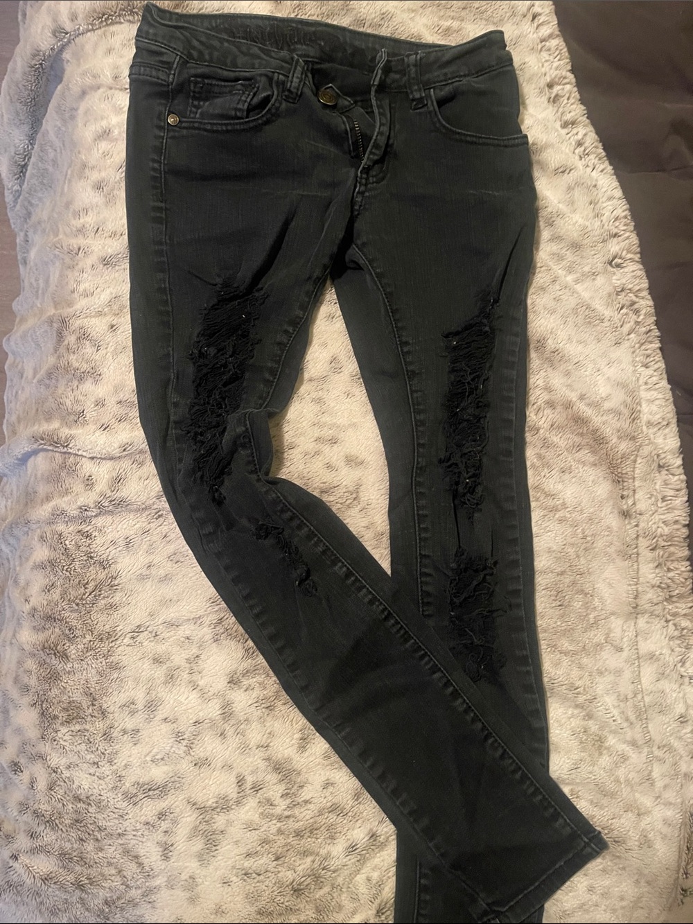 Machine Black Distressed Women's Skinny Jeans